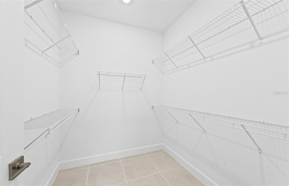 Spacious, unfurnished interior of a new home in Talon Preserve on Palmer Ranch, Nokomis (Image 16). Spacious, unfurnished interior of a new home in Talon Preserve on Palmer Ranch, Nokomis (Image 16).