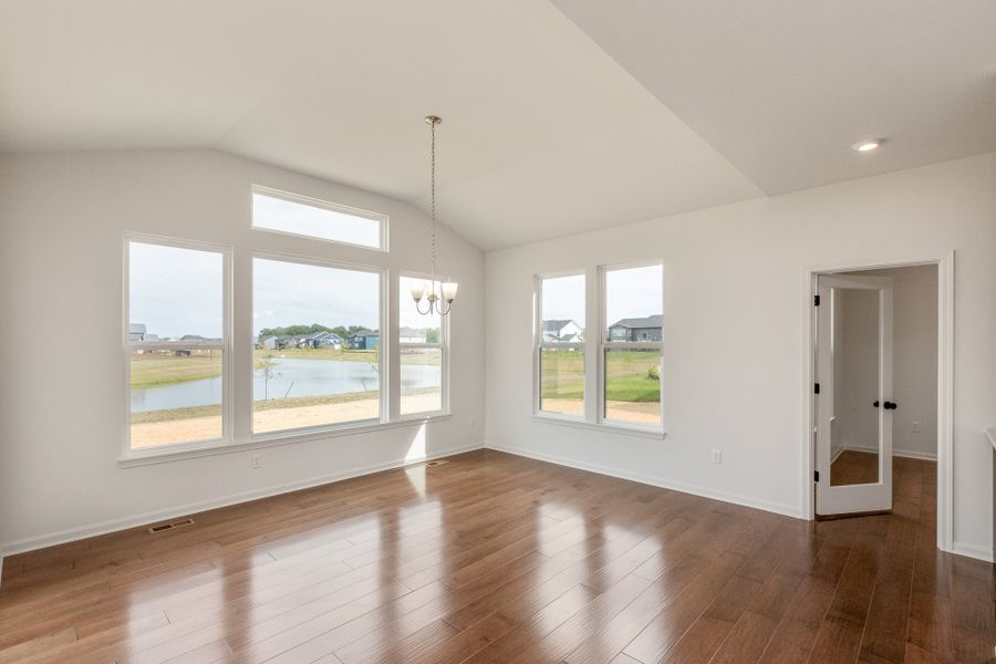 Representative unfurnished interior of a home built from the Grayson by Fischer Homes in Governor’s Preserve, Canton (Image 16).