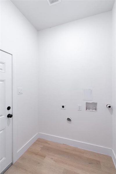 Spacious, unfurnished interior of a new home in , Trinidad (Image 15).