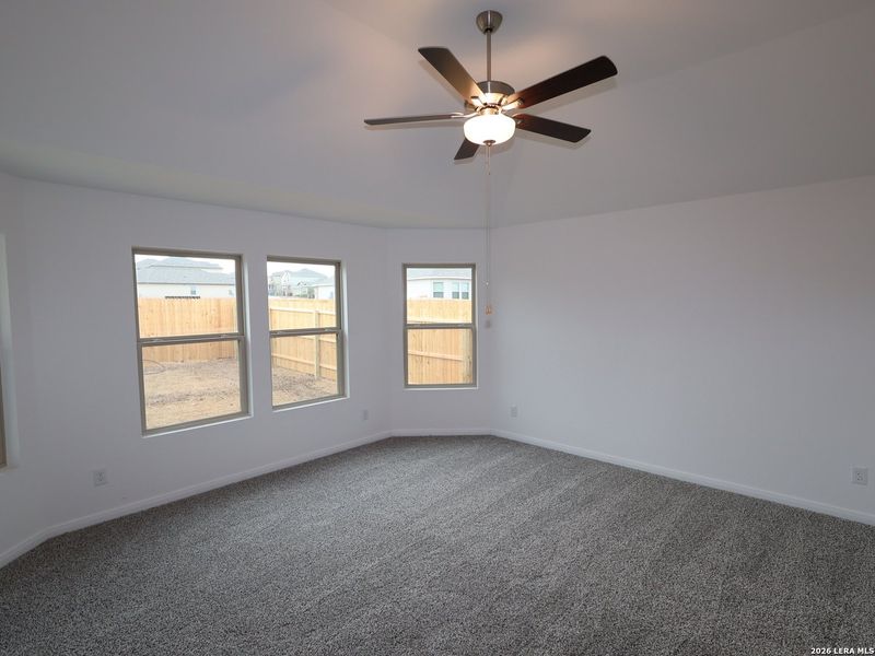 Spacious, unfurnished interior of a new home in Agave, San Antonio (Image 33).