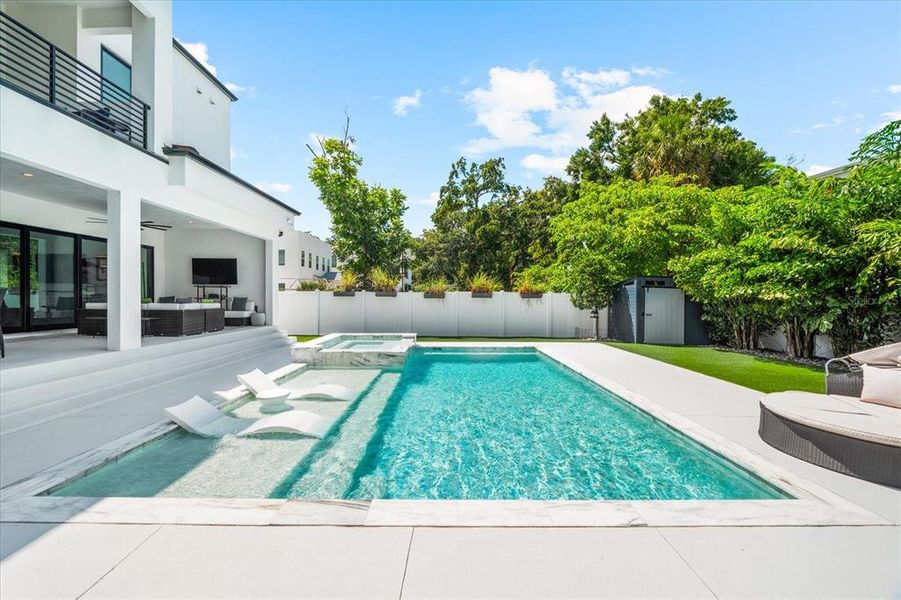 Exterior details and patio area of a home in , Tampa (Image 30).