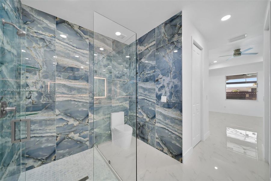 Furnished interior view inside a new home in , Cape Coral (Image 9).