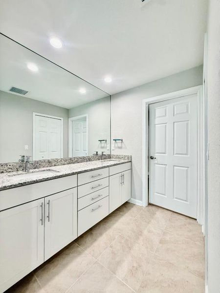 Double Sink & Granite Countertop