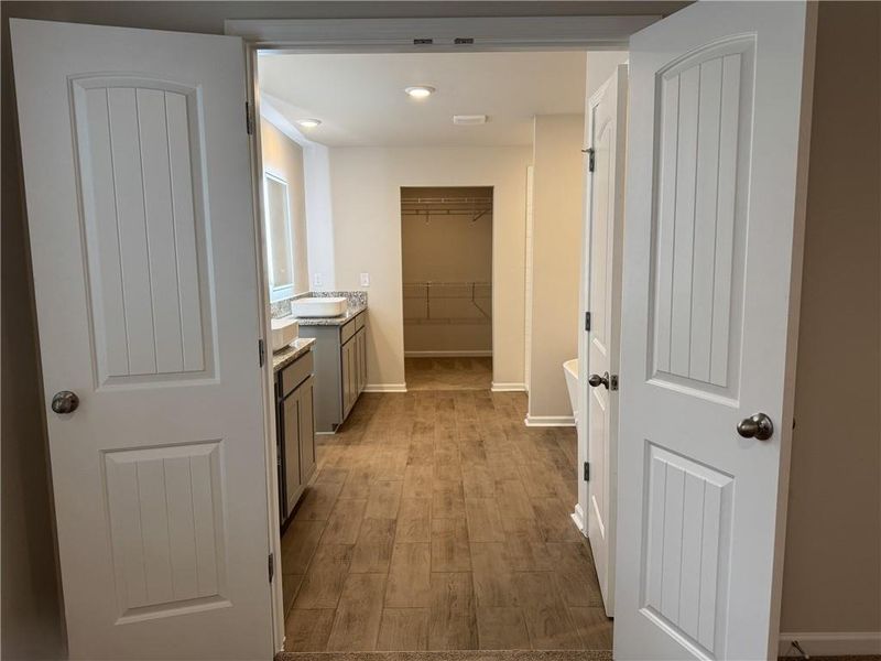 Spacious, unfurnished interior of a new home in Southern Hills, McDonough (Image 20).