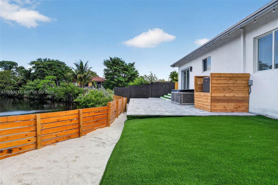 Exterior details and patio area of a home in , Fort Lauderdale (Image 23).