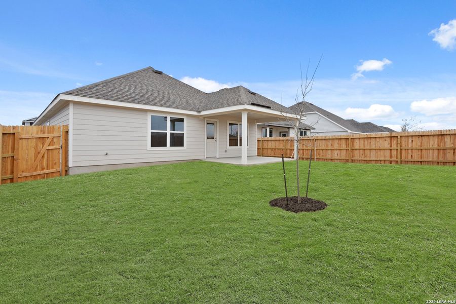 Exterior details and patio area of a home in Swenson Heights, Seguin (Image 17).