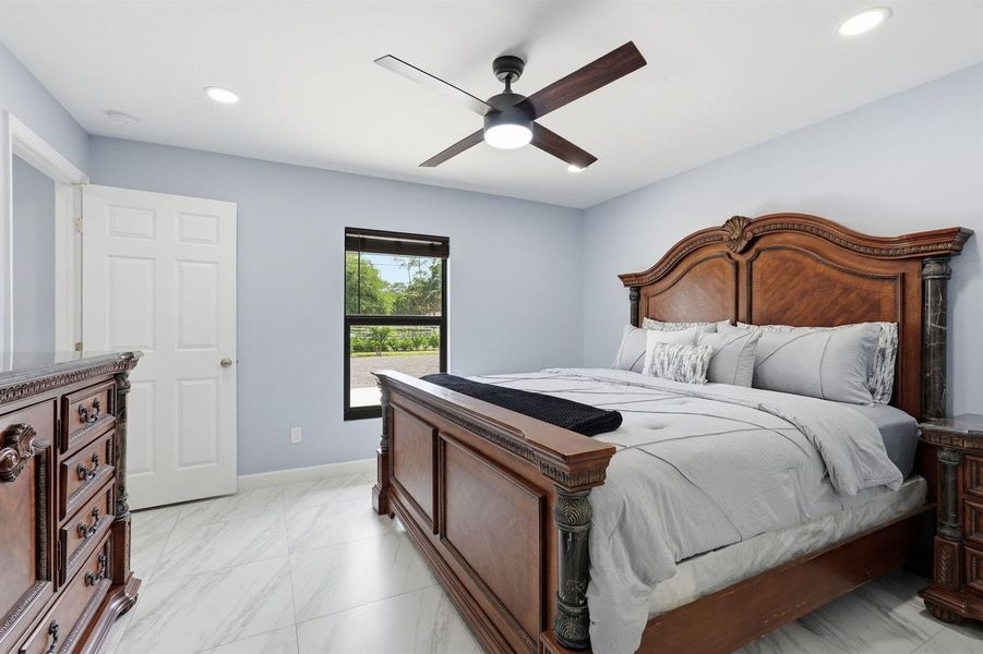 46-web-or-mls-18477_W_Sycamore_Dr_06452