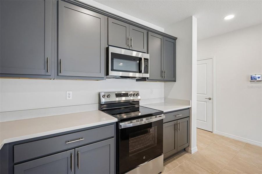Furnished interior view inside a new home in Twin Oaks, Zephyrhills (Image 11).
