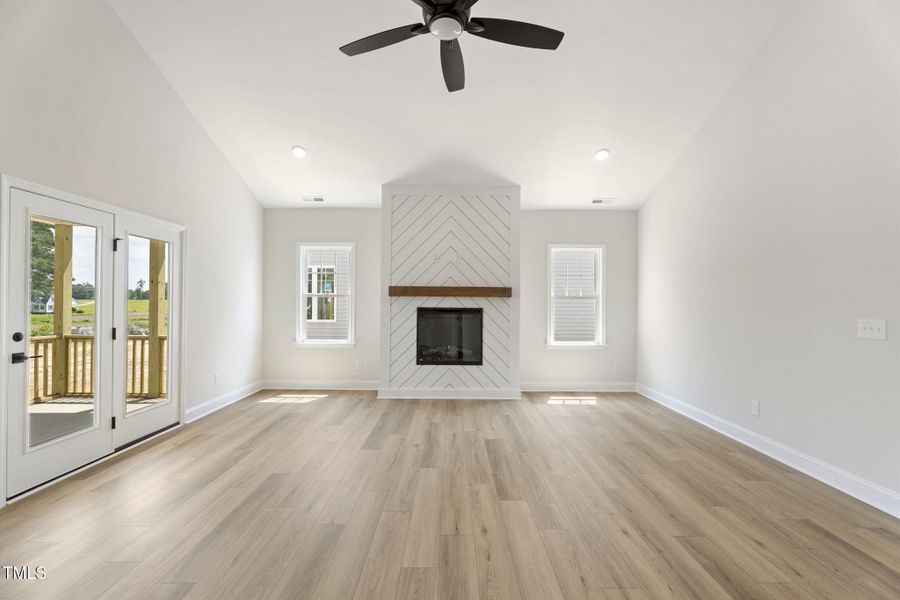 8-web-or-mls-DSC07597