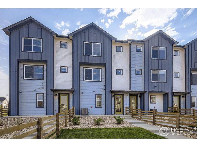 Fully fenced front yard