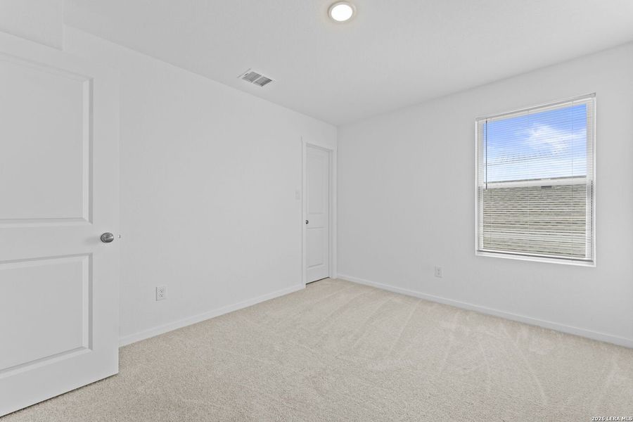 Spacious, unfurnished interior of a new home in Higdon Crossing, San Antonio (Image 20). Spacious, unfurnished interior of a new home in Higdon Crossing, San Antonio (Image 20).
