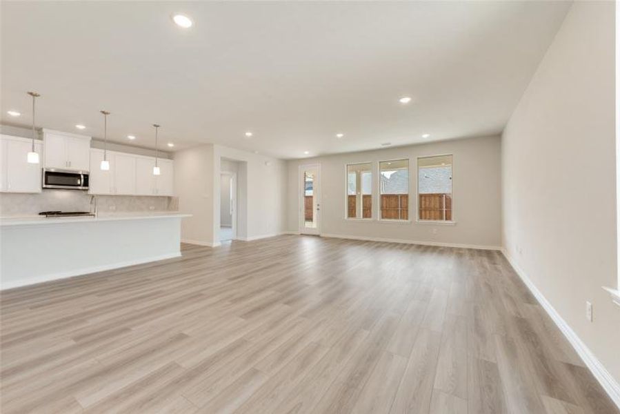 Spacious, unfurnished interior of a new home in Spiritas Ranch, Little Elm (Image 15).