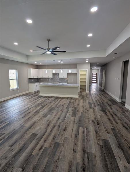 Spacious, unfurnished interior of a new home in , Dallas (Image 15).