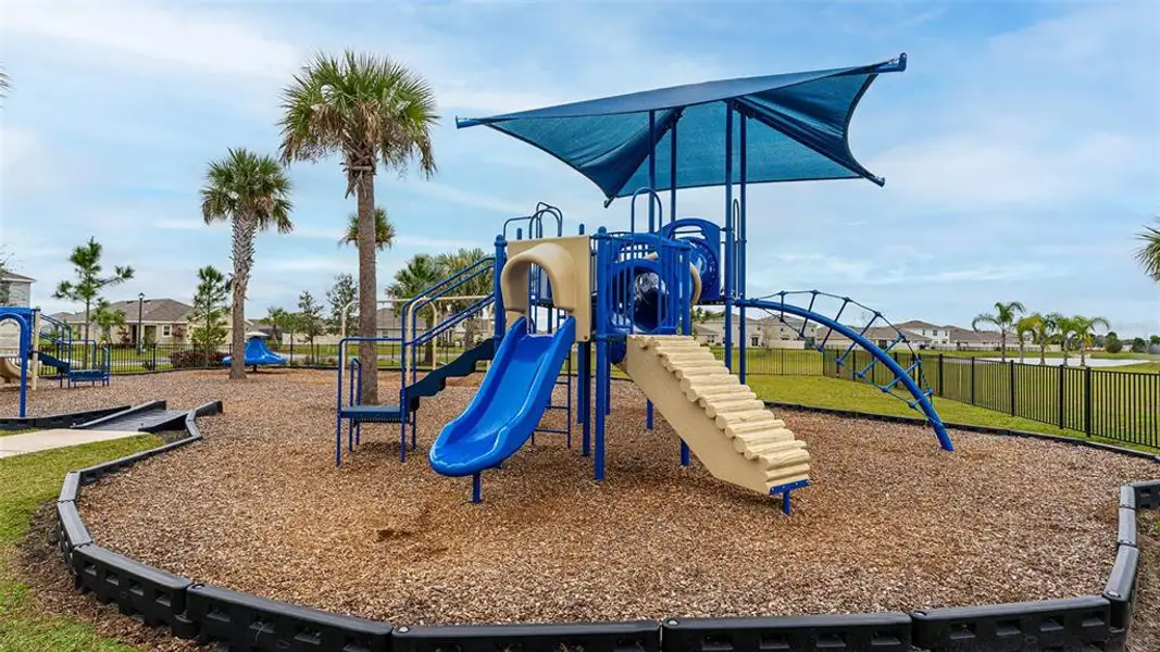 Community amenities in Bella Lago, Parrish (Image 44). Community amenities in Bella Lago, Parrish (Image 44).