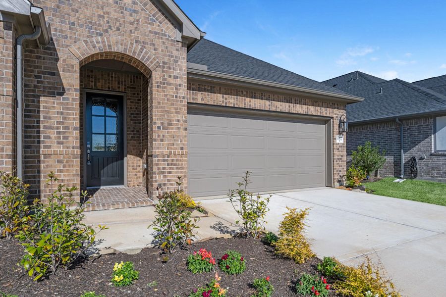 Exterior details and patio area of a home in Dellrose, Hockley (Image 3).