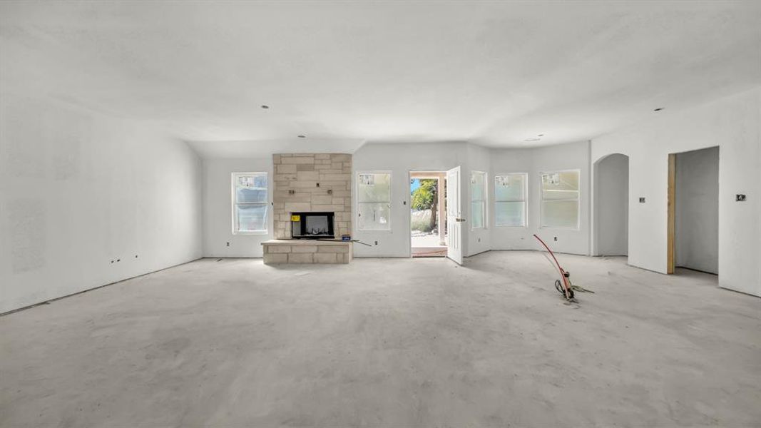 Image 8 of a home in .