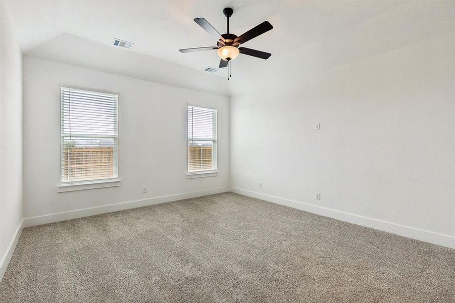 Spacious, unfurnished interior of a new home in Brahman Ranch, Venus (Image 18).
