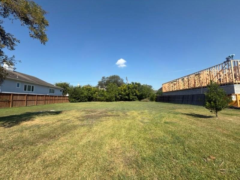 3722 N. Braeswood is over 13,000 square feet. 3722 N. Braeswood is over 13,000 square feet.