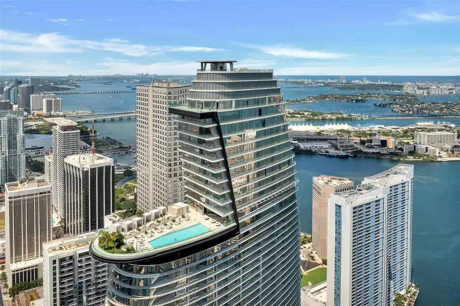 Condo located in Miami, FL showcasing its design and architecture (Image 29). Condo located in Miami, FL showcasing its design and architecture (Image 29).