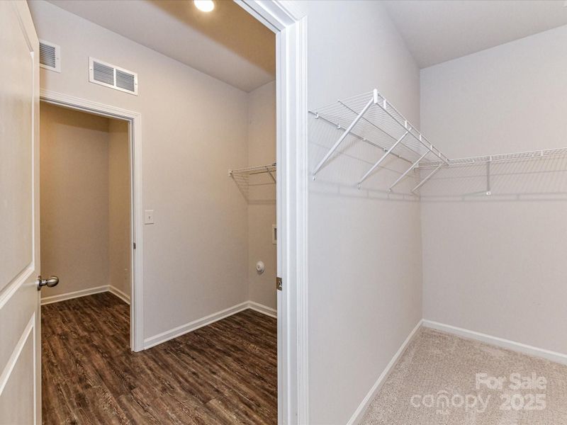 Spacious, unfurnished interior of a new home in , Midland (Image 27).