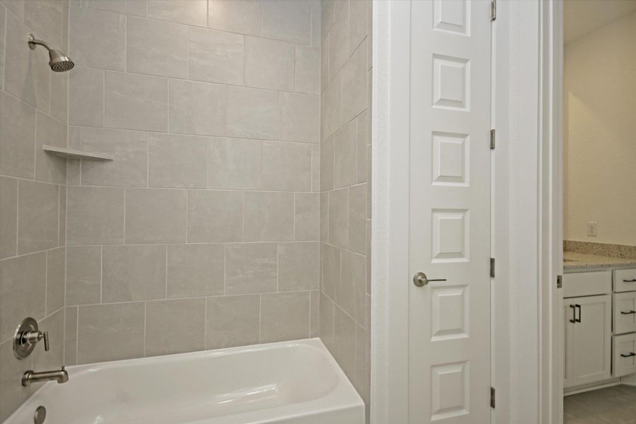 Furnished interior view inside a new home in Scofield Farms Estates, Georgetown (Image 12).