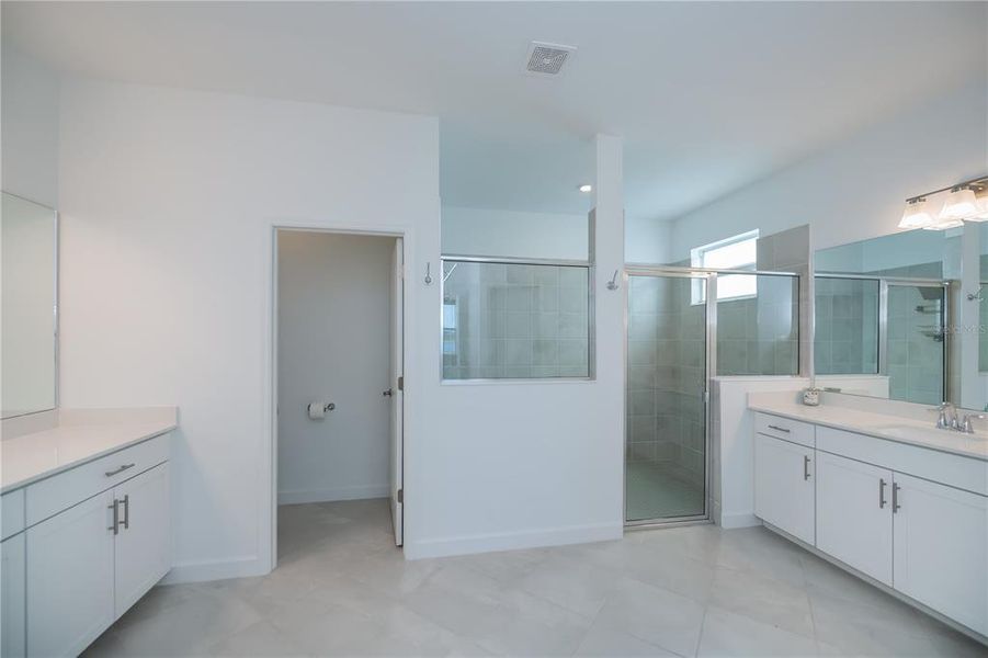 Furnished interior view inside a new home in , Englewood (Image 24).