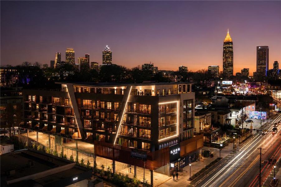 Condo located in Atlanta, GA showcasing its design and architecture (Image 4).