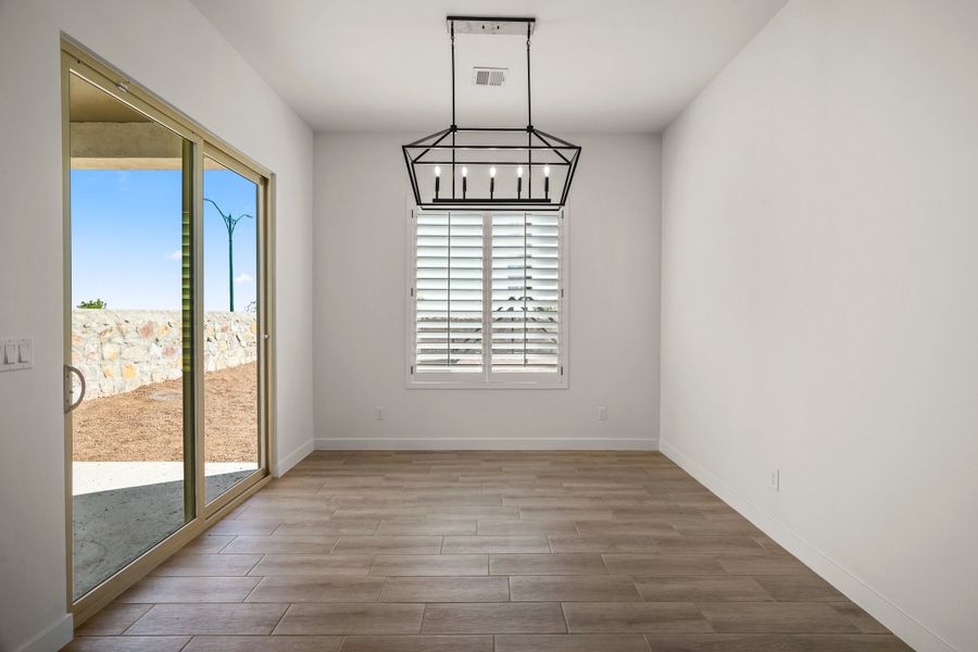 Spacious, unfurnished interior of a new home in Tierra Del Este 90, El Paso (Image 34).