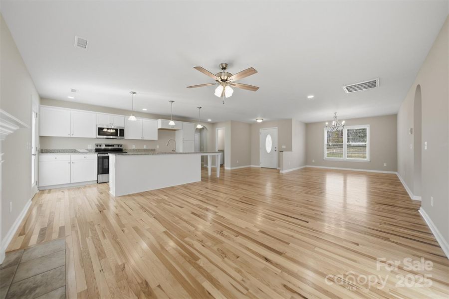 Spacious, unfurnished interior of a new home in , Newton (Image 28).