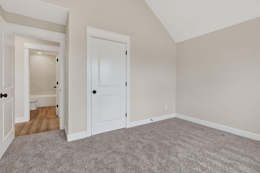 Spacious, unfurnished interior of a new home in , Snook (Image 35).