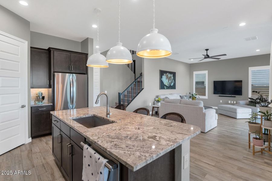 21840 N 61st Wy-large-019-016-21840 N 61