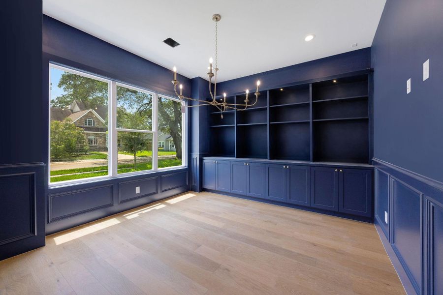Spacious and elegant study, located off the entryway. Notice the custom millwork and built-in cabinetry. Spacious and elegant study, located off the entryway. Notice the custom millwork and built-in cabinetry.