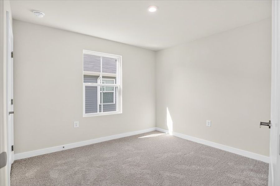 Spacious, unfurnished interior of a new home in Waverly Springs, Woodruff (Image 13).