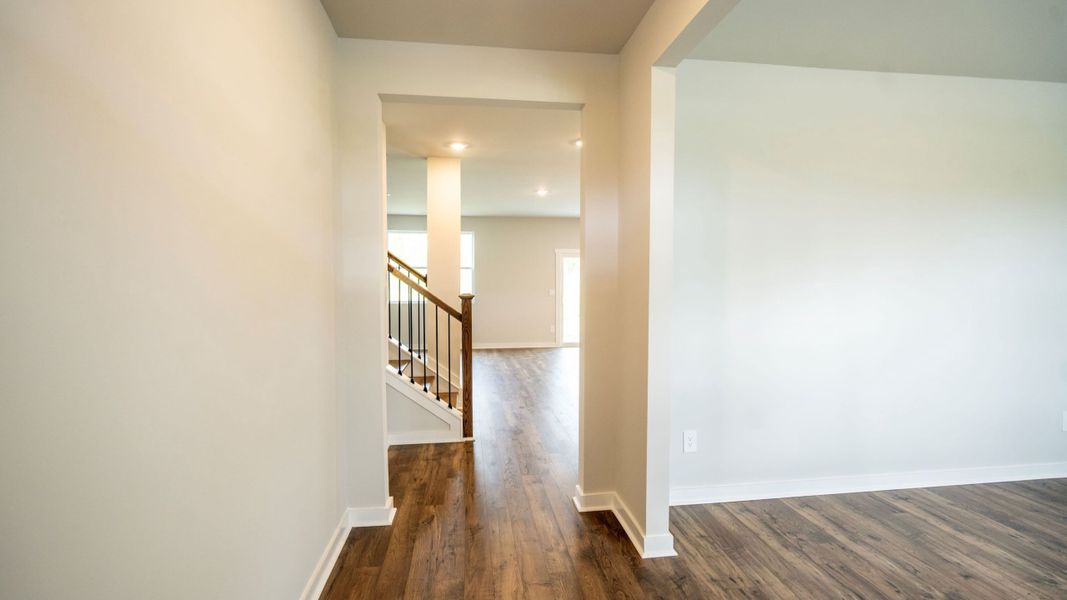 Spacious, unfurnished interior of a new home in Pottsview, Smyrna (Image 16).