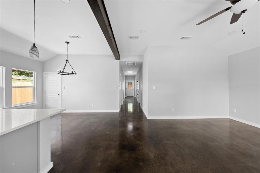 Furnished interior view inside a new home in , Gatesville (Image 9).