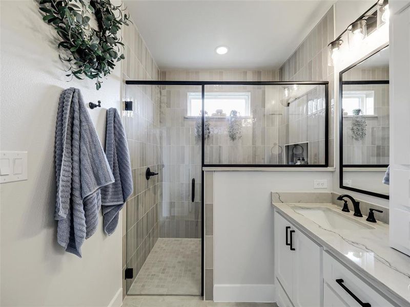 Furnished interior view inside a new home in , Sherman (Image 18).