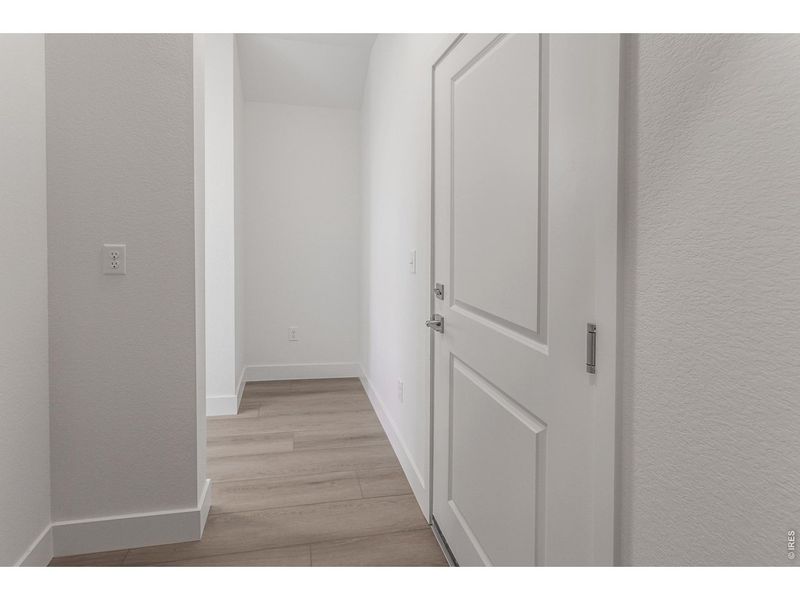 Spacious, unfurnished interior of a new home in , Timnath (Image 30).