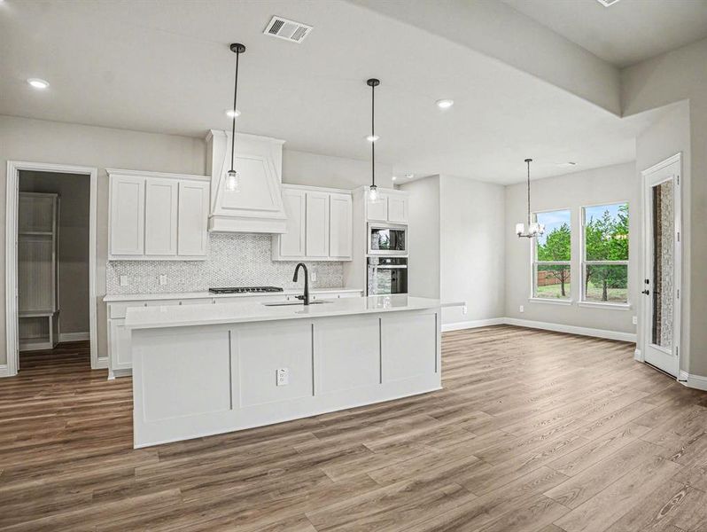 Furnished interior view inside a new home in Sagebrush Addition, Midlothian (Image 4). Furnished interior view inside a new home in Sagebrush Addition, Midlothian (Image 4).