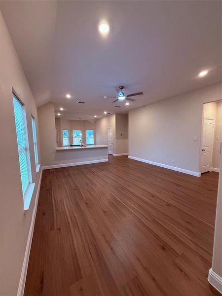 Spacious, unfurnished interior of a new home in , Dallas (Image 27).