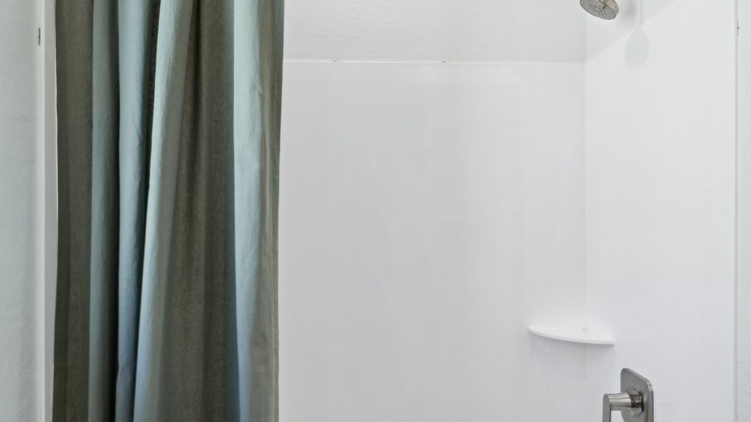 Representative interior finishes for a home built from the Apache by D.R. Horton in The Ridge at Stone Butte, Phoenix (Image 23).