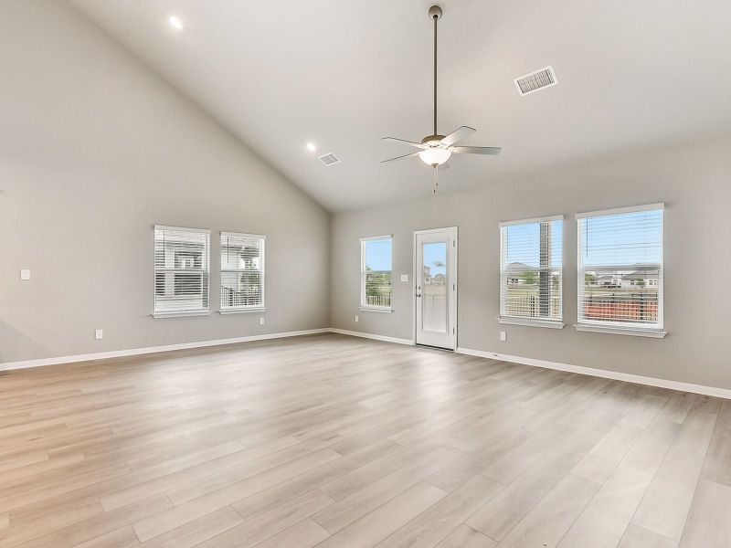 Spacious, unfurnished interior of a new home in Lakeside Meadows, Pflugerville (Image 8).