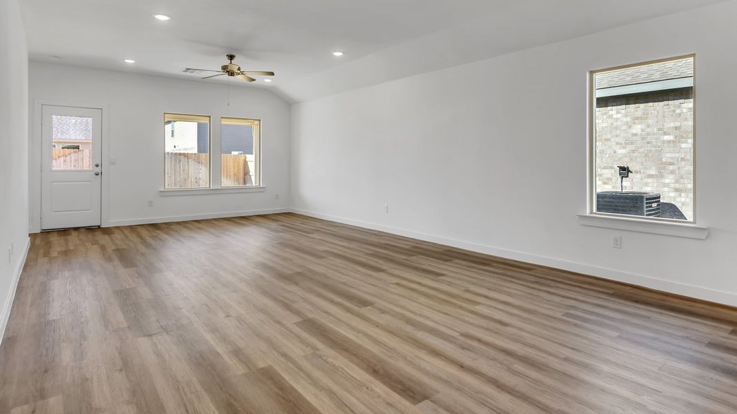 Spacious, unfurnished interior of a new home in Overlook West, Wolfforth (Image 13).
