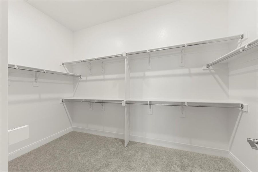 21. 5413 Archeron - Closet