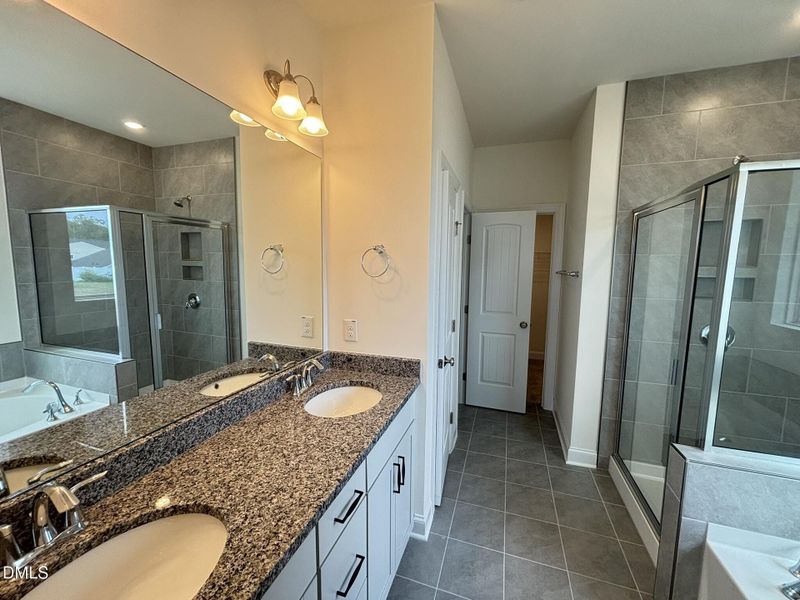 Master Bathroom Master Bathroom