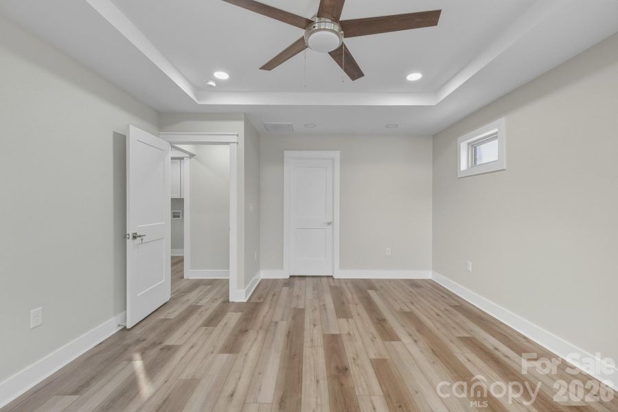 Spacious, unfurnished interior of a new home in , Concord (Image 25).