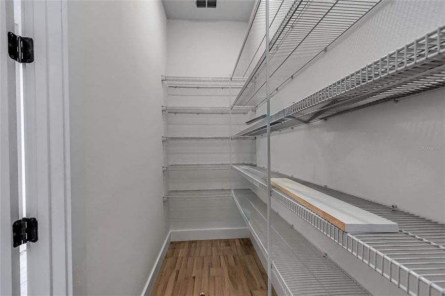 Spacious, unfurnished interior of a new home in , Dunnellon (Image 24).