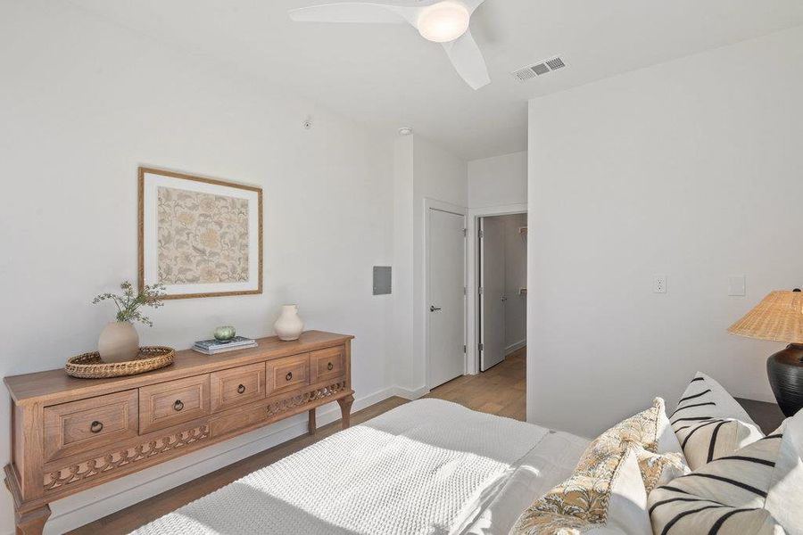 Images are for illustrative purposes only. Photos reflect a similar floor plan and are intended to convey the overall look and feel of the interiors. Images are for illustrative purposes only. Photos reflect a similar floor plan and are intended to convey the overall look and feel of the interiors.