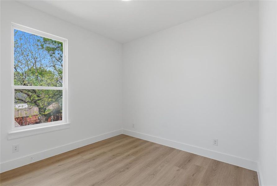 Spacious, unfurnished interior of a new home in , Dallas (Image 24).