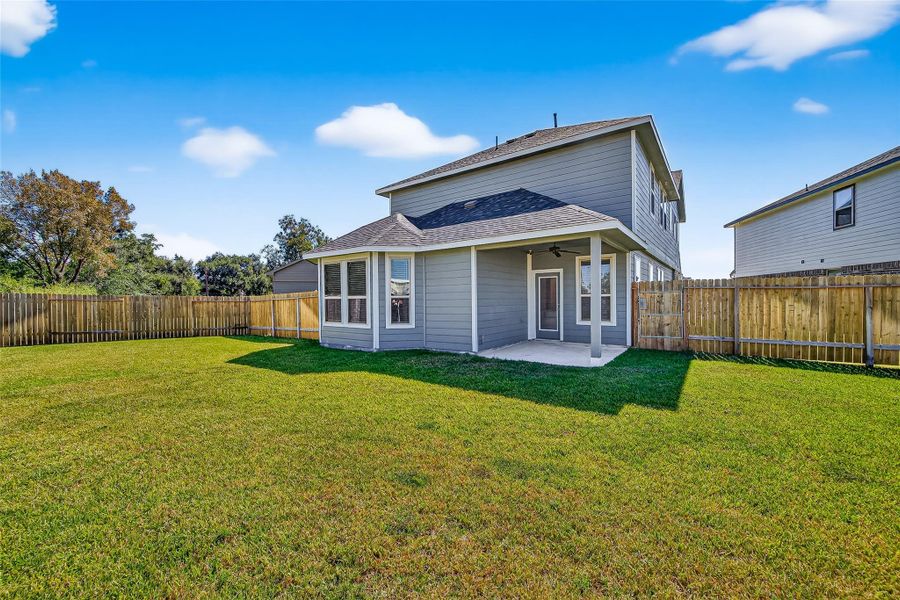 Exterior details and patio area of a home in Anderson Lakes, Houston (Image 24). Exterior details and patio area of a home in Anderson Lakes, Houston (Image 24).