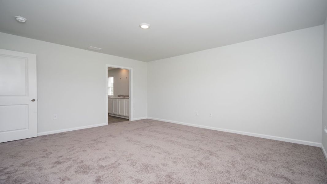 Representative unfurnished interior of a home built from the KERRY by D.R. Horton in Cottonwood Place, Tabor City (Image 16).